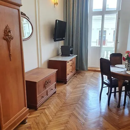 Prestige Piotrkowska 82 - Wyjatkowy Widok Na Deptak 3*