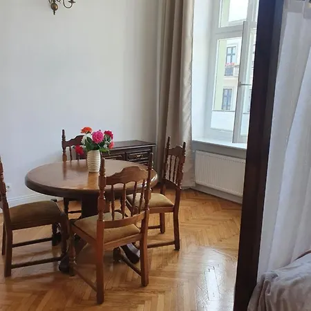 Prestige Piotrkowska 82 - Wyjatkowy Widok Na Deptak Апартаменты