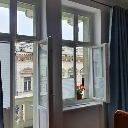 Prestige Piotrkowska 82 - Wyjatkowy Widok Na Deptak Лодзь