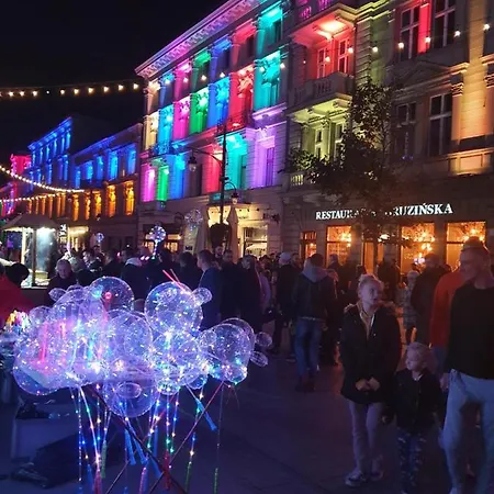 Apartment Prestige Piotrkowska 82 - Wyjatkowy Widok Na Deptak