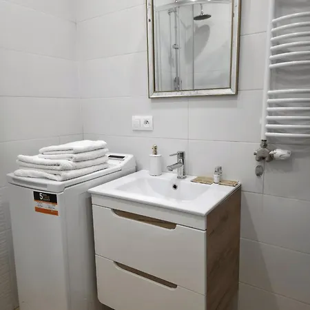 Prestige Piotrkowska 82 - Wyjatkowy Widok Na Deptak Апартаменты 3*