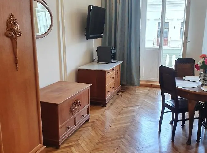 Prestige Piotrkowska 82 - Wyjatkowy Widok Na Deptak 3*