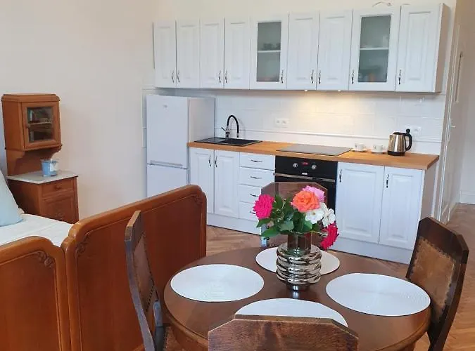 Appartamento Prestige Piotrkowska 82 - Wyjatkowy Widok Na Deptak 3*