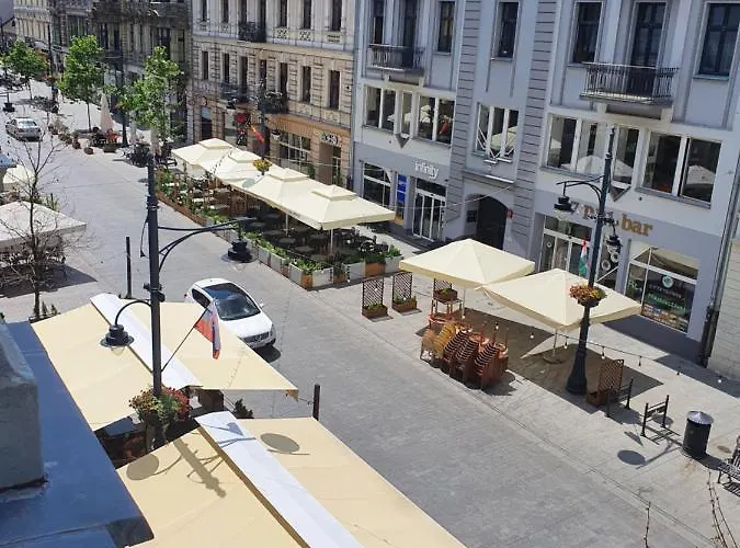 Prestige Piotrkowska 82 - Wyjatkowy Widok Na Deptak 3*